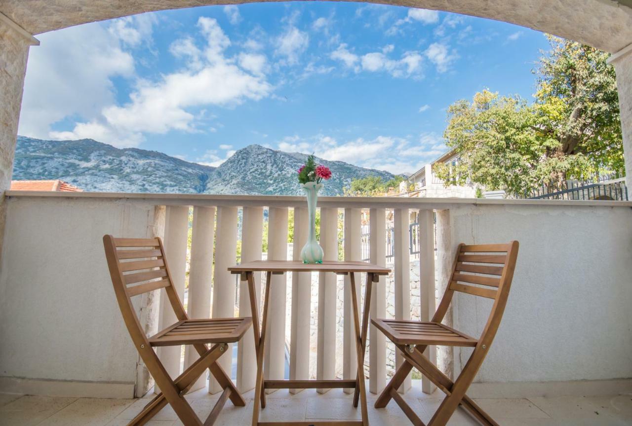 Queen Teuta Otel Risan Dış mekan fotoğraf