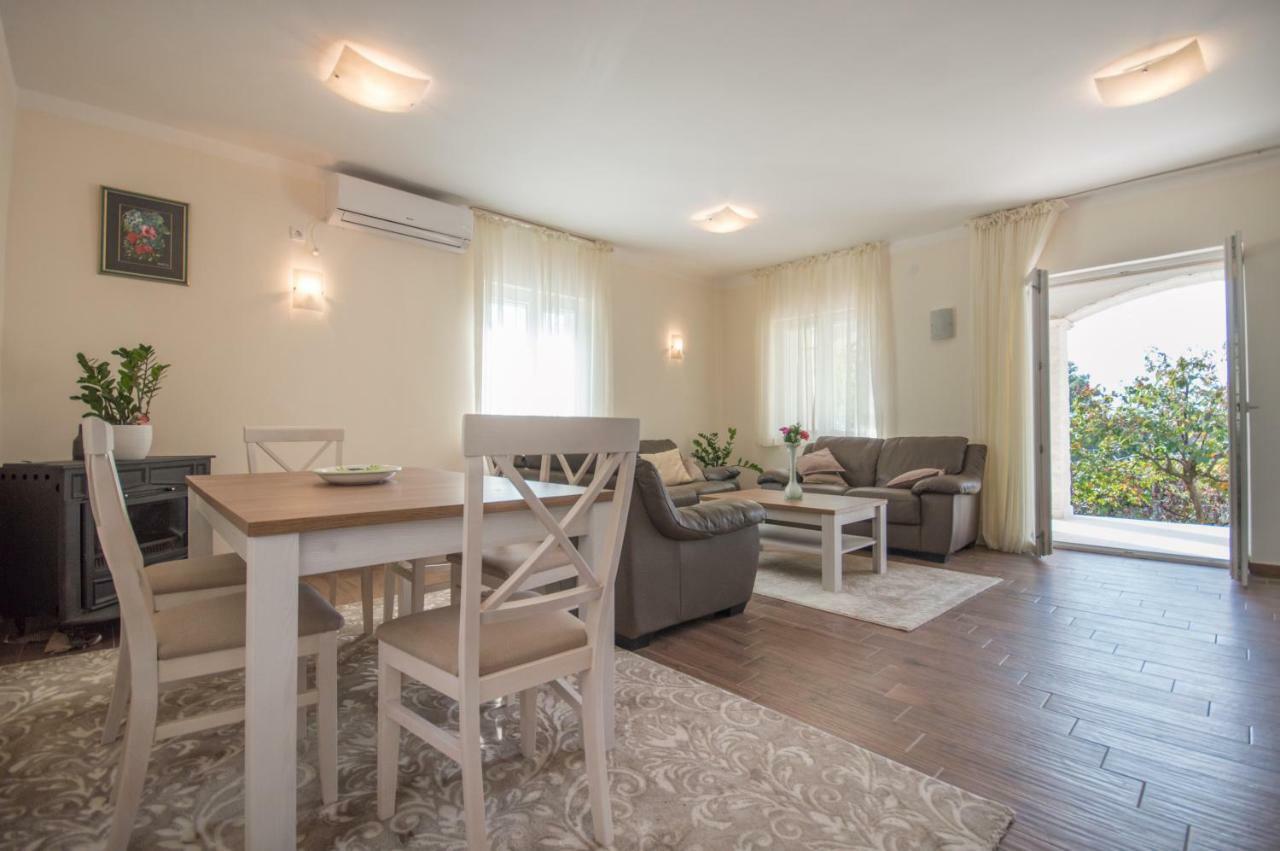 Queen Teuta Otel Risan Dış mekan fotoğraf