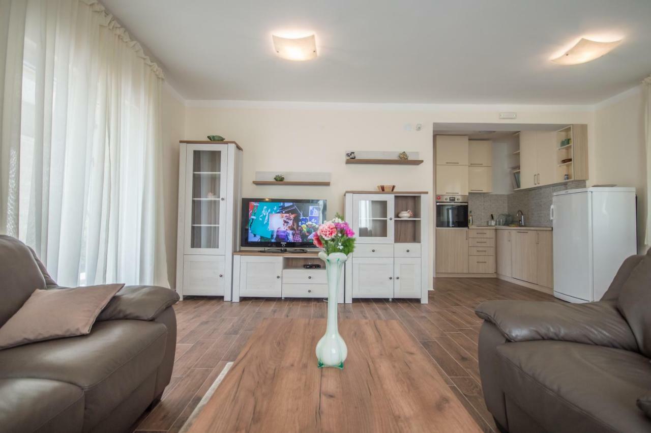 Queen Teuta Otel Risan Dış mekan fotoğraf