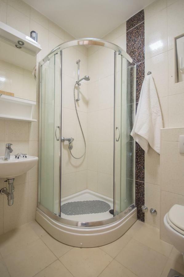 Queen Teuta Otel Risan Dış mekan fotoğraf
