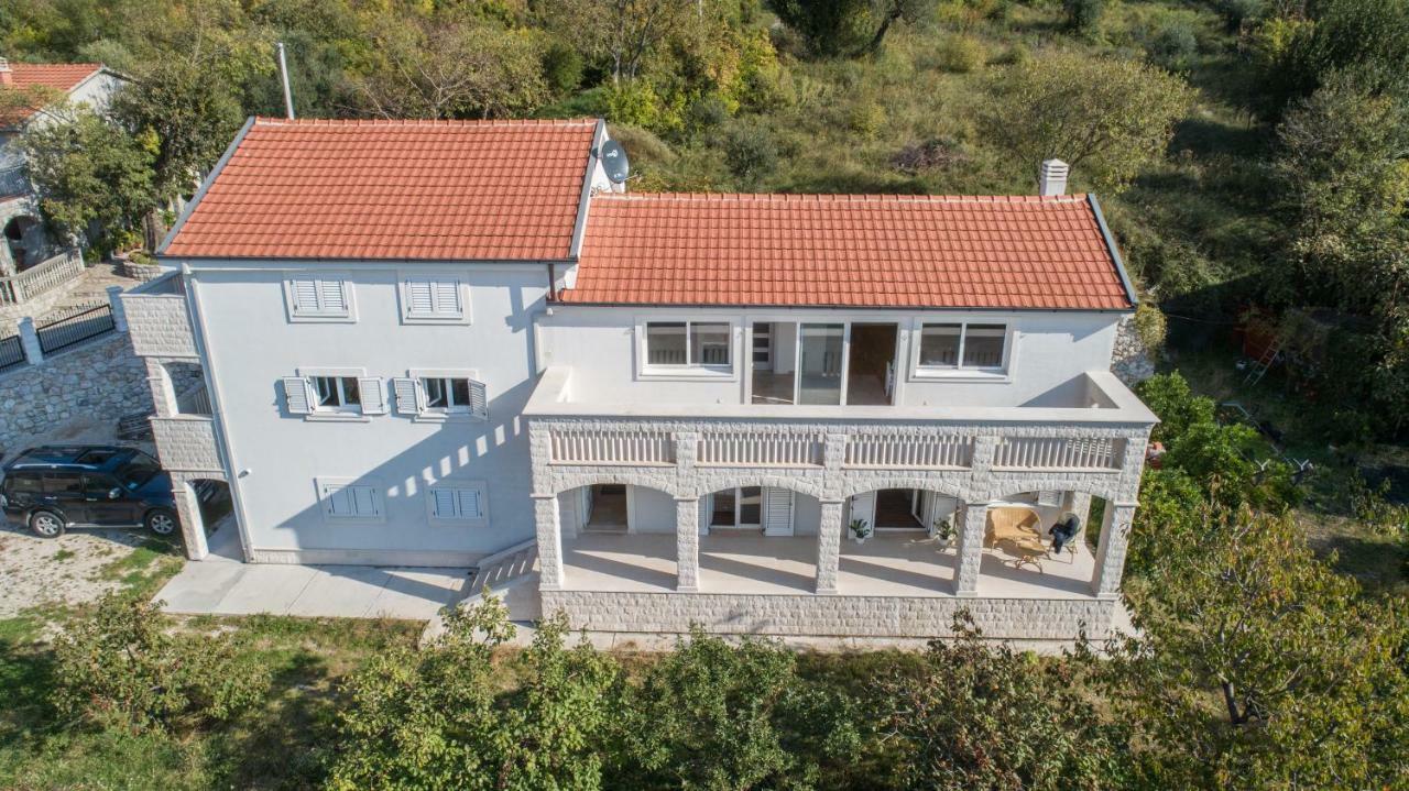 Queen Teuta Otel Risan Dış mekan fotoğraf