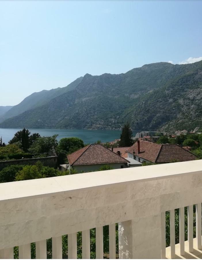 Queen Teuta Otel Risan Dış mekan fotoğraf
